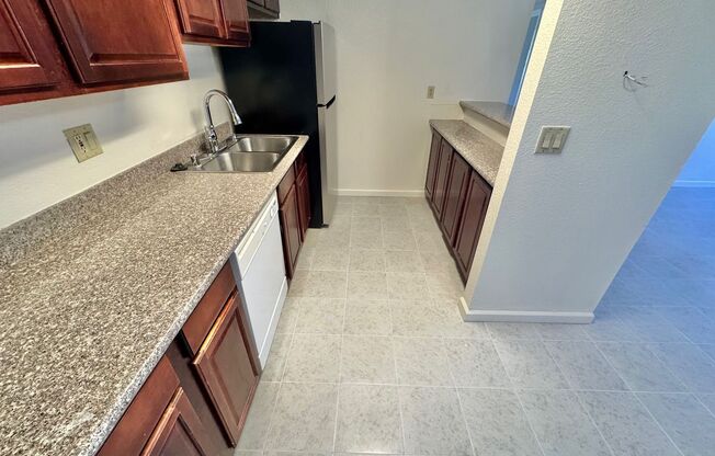 2 beds, 1 bath, $1,450, Unit UNIT # 155