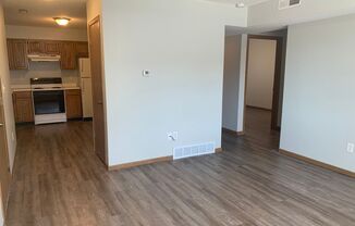 2 beds, 1 bath, 785 sqft, $1,000, Unit Apt B2