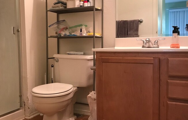 1/2 Mile to Good Schools, Pool/Spa/Sauna, Close to Freeways