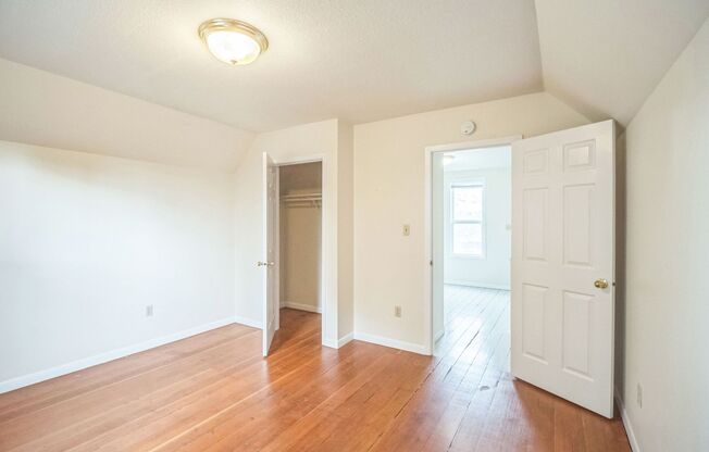 3 beds, 1 bath, $1,995