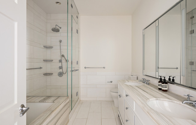 3 beds, 3.5 baths, 2,631 sqft, $38,000, Unit 68B