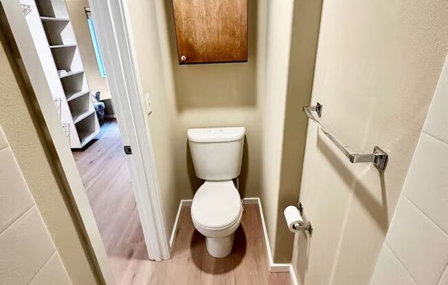 Studio, 1 bath, 300 sqft, $1,100