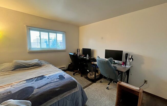 2 beds, 1.5 baths, $1,350, Unit 218