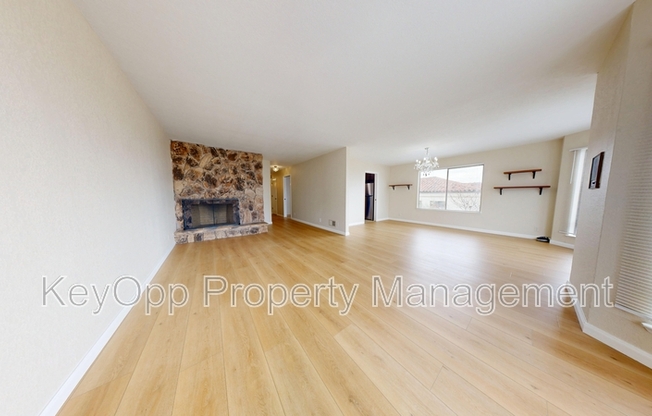 534 37 AVE