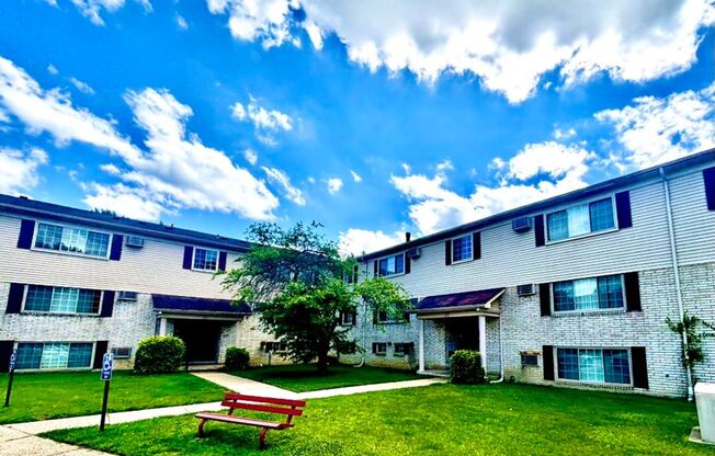 1 bed, 1 bath, 650 sqft, $1,050, Unit 28-101