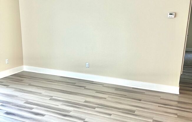 2 beds, 1 bath, 896 sqft, $1,895, Unit 001