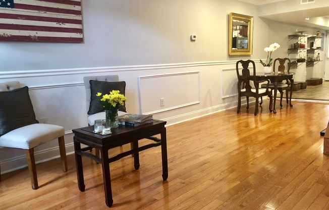 Charming 2 Bedroom in Upper Fells Point ~ Two Blocks from Fells Waterfront!