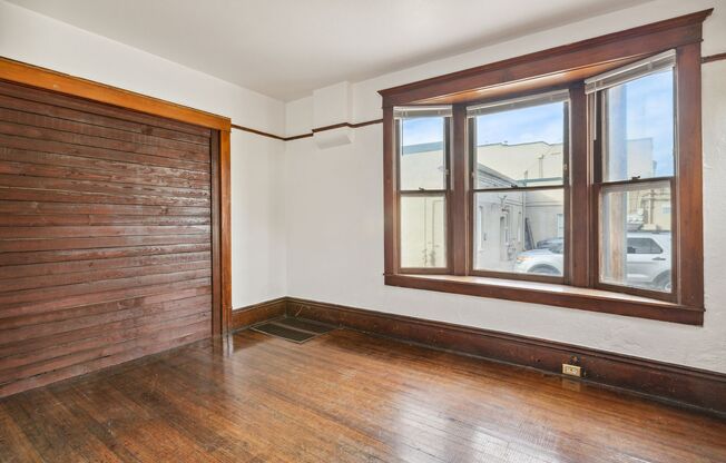 4 beds, 1 bath, 1,633 sqft, $2,495, Unit 1017 W. 14th Ave.