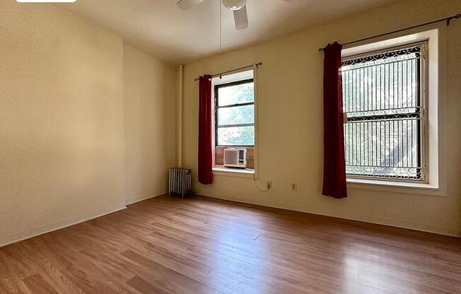 434 E 75 ST