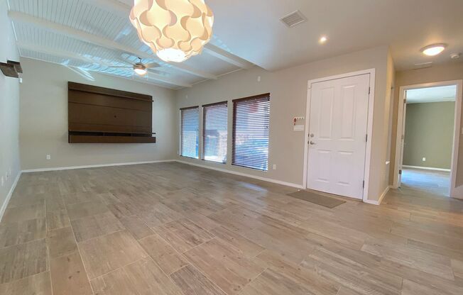 West El Paso 4bed/3.5bath Townhome