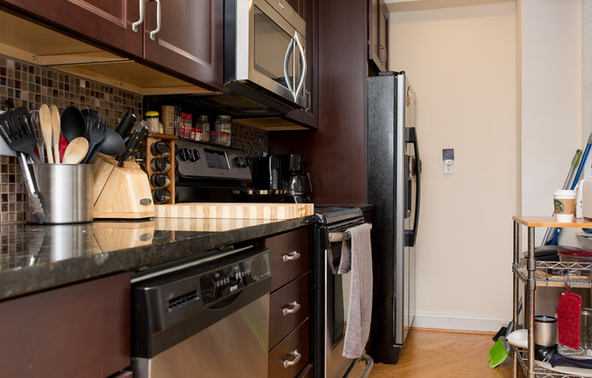 1621 T ST NW #606