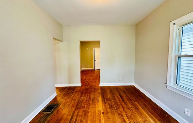 Updated 2BR house in Portland with unfinished basement