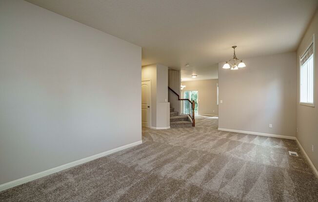 NO APPLICATION FEE 4 Bedroom 2.5 Bath New Carpet and Fresh Paint