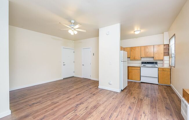Studio, 1 bath, 400 sqft, $1,195, Unit C17