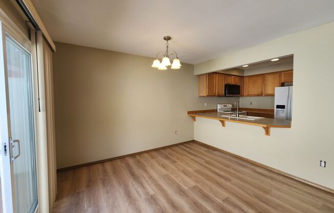 Beautiful 2 bed 2.5 bath Townhome Monroe $2595/mo