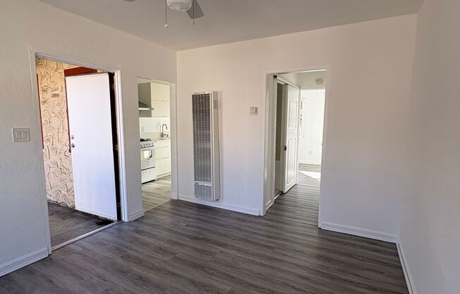 1 bed, 1 bath, 400 sqft, $1,595, Unit 12