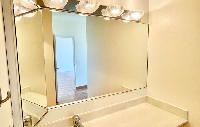 2 beds, 2 baths, $5,800, Unit Unit 520