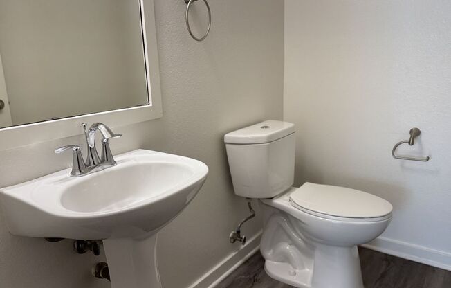 1 bed, 1.5 baths, 889 sqft, $2,670, Unit 251
