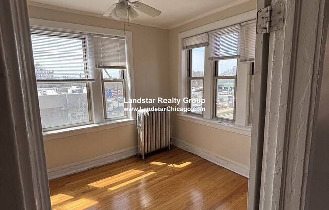 2342 W TOUHY