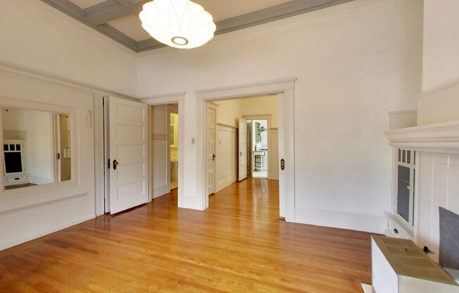 1081 - 1089 Valencia Street (1274rc)