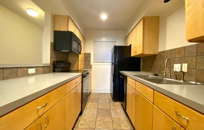 Updated 2 Bedroom off Guadalupe! 3815 Guadalupe