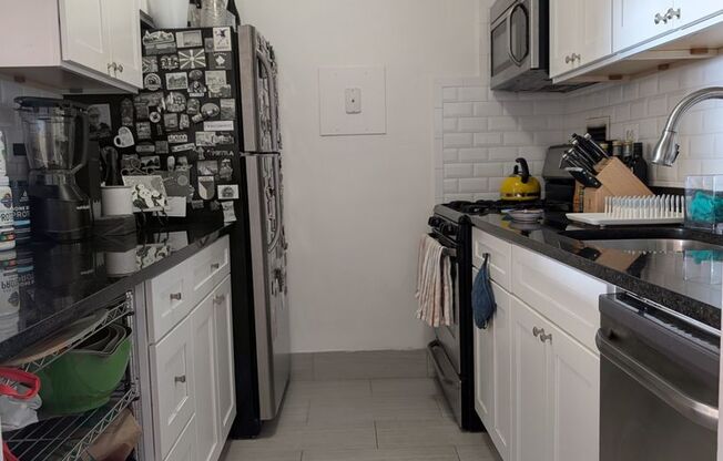 1 bed, 1 bath, 750 sqft, $2,650, Unit 23J