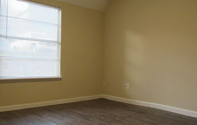 5 beds, 2 baths, 1,675 sqft, $2,129, Unit 1003