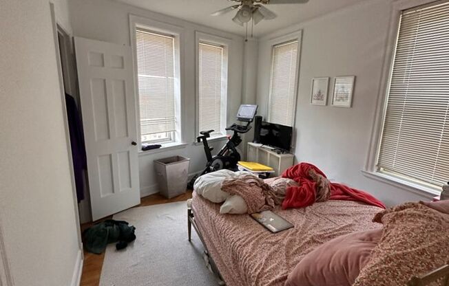 1 bed, 1 bath, $1,700, Unit 206