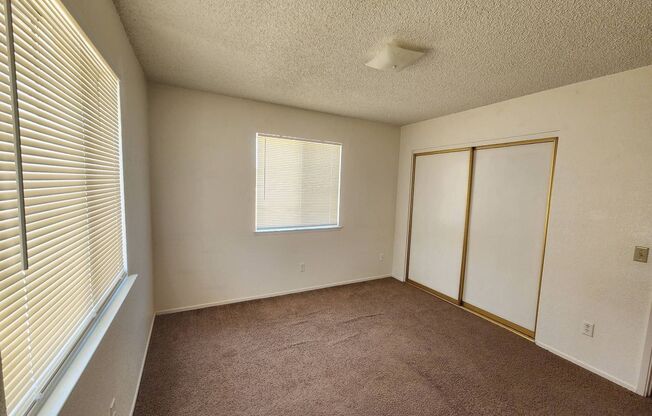 2 beds, 1 bath, $1,200