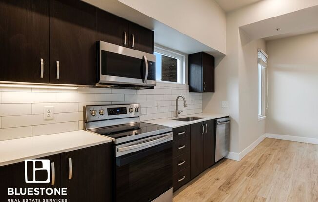 2 beds, 1 bath, 845 sqft, $1,550, Unit E222