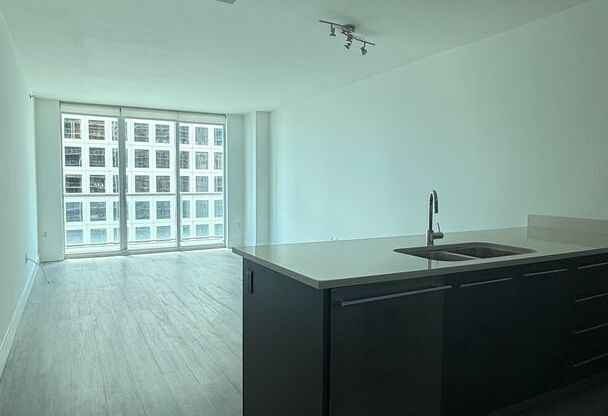 Spacious 1BR with Large Balcony & City/Bay Views at 500 Brickell