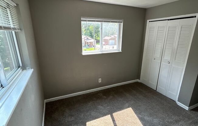 2 beds, 1 bath, 750 sqft, $1,095, Unit B10 1007 07