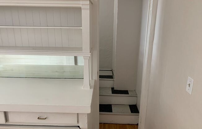 1 bed, 1 bath, 550 sqft, $1,265, Unit 23
