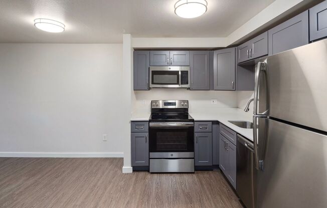 1 bed, 1 bath, 700 sqft, $1,739, Unit 105