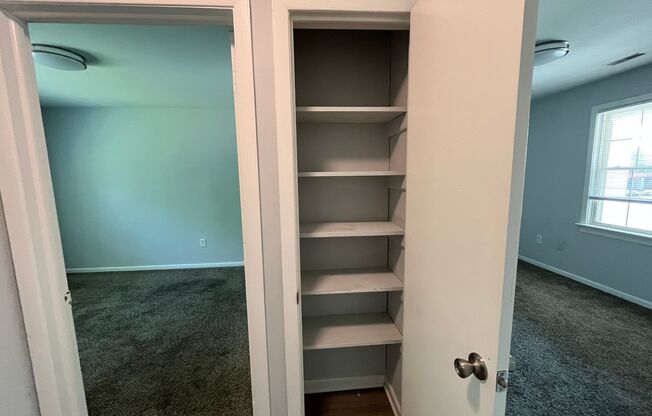 2 beds, 1 bath, 800 sqft, $899, Unit 108