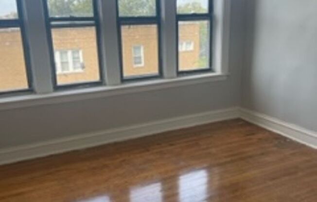 Great 2 Bedroom unit, with a Wonderful Management Company