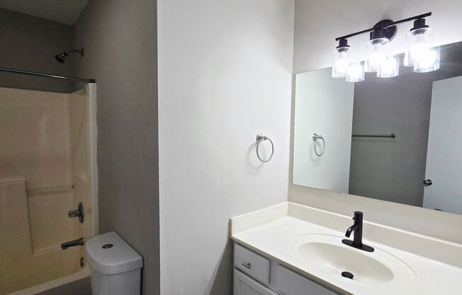 1 bed, 1 bath, 593 sqft, $1,079, Unit 091