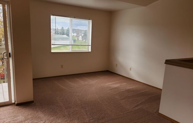 2 beds, 1 bath, 856 sqft, $1,269, Unit PL   7302