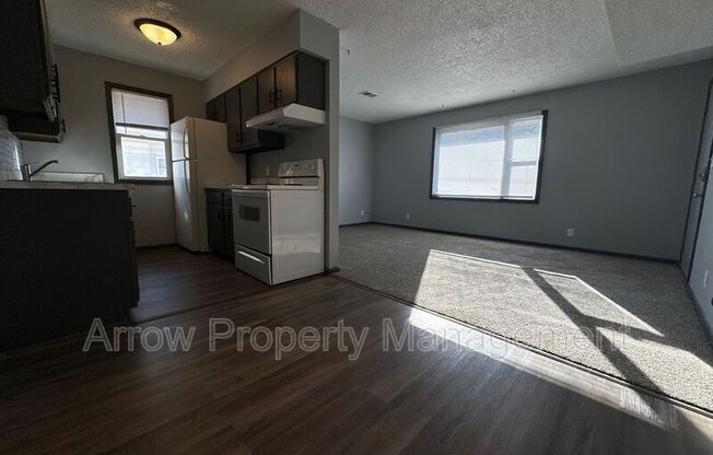 2100 GARFIELD 10