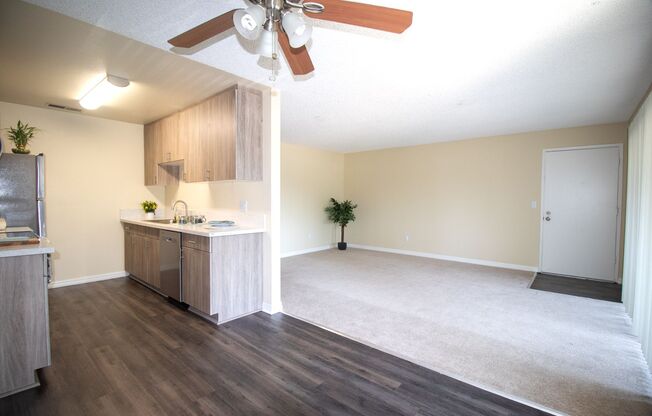 2 beds, 2 baths, 975 sqft, $2,900, Unit C-13