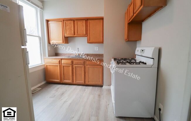 1030 Columbia Triplex