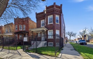 4957 W SUPERIOR ST