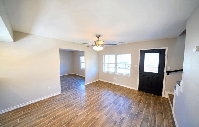 Beautifully Renovated 3-Bed, 2-Bath Home in Huntleigh Park! - Realtor Commission: $500