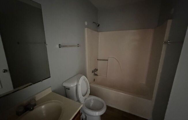 2 beds, 1 bath, 750 sqft, $1,045, Unit B-503D2