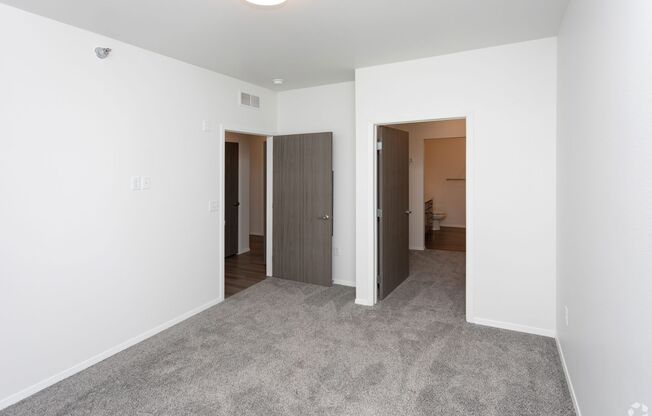 2 beds, 2 baths, 977 sqft, $1,630, Unit 321