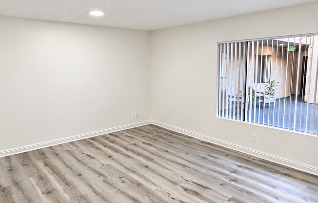 15020 Burbank Blvd