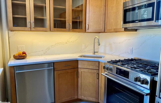 1 bed, 1 bath, 820 sqft, $4,000, Unit 6H