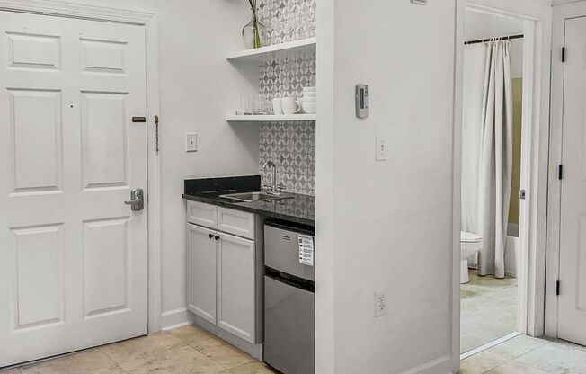 Studio, 1 bath, $1,450, Unit # B 193