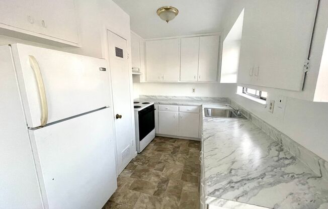 1 bed, 1 bath, 650 sqft, $1,795, Unit 2508 E