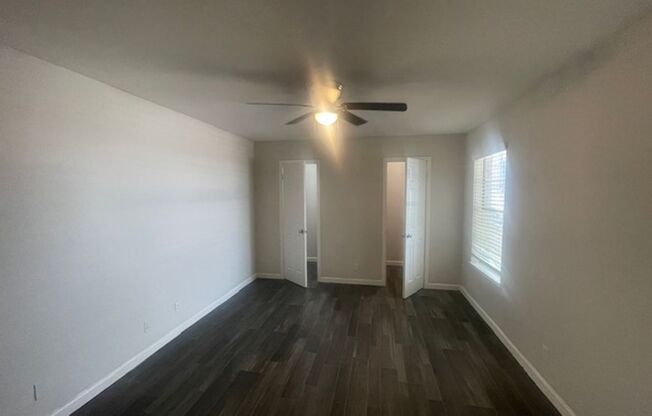 3 beds, 2 baths, 1,256 sqft, $1,550, Unit 07-0702 WD